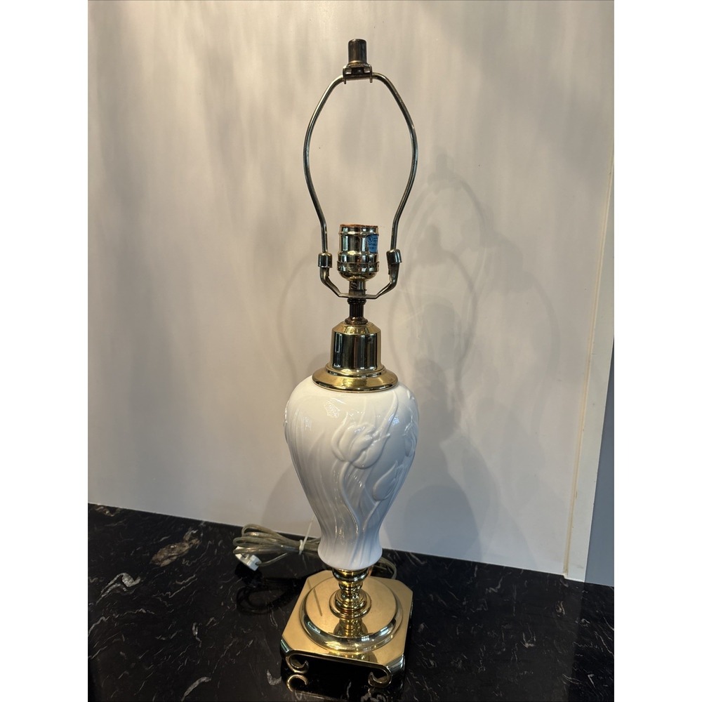 Vintage Lenox Masterpiece Collection, 20" Porcelain & Brass Table Lamp, Embossed